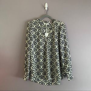 Rose + Olive Navy/White Printed Buffon Sleeve Top